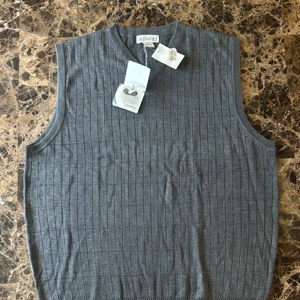 BNWT Anthology Gray Men's Sweater Vest
